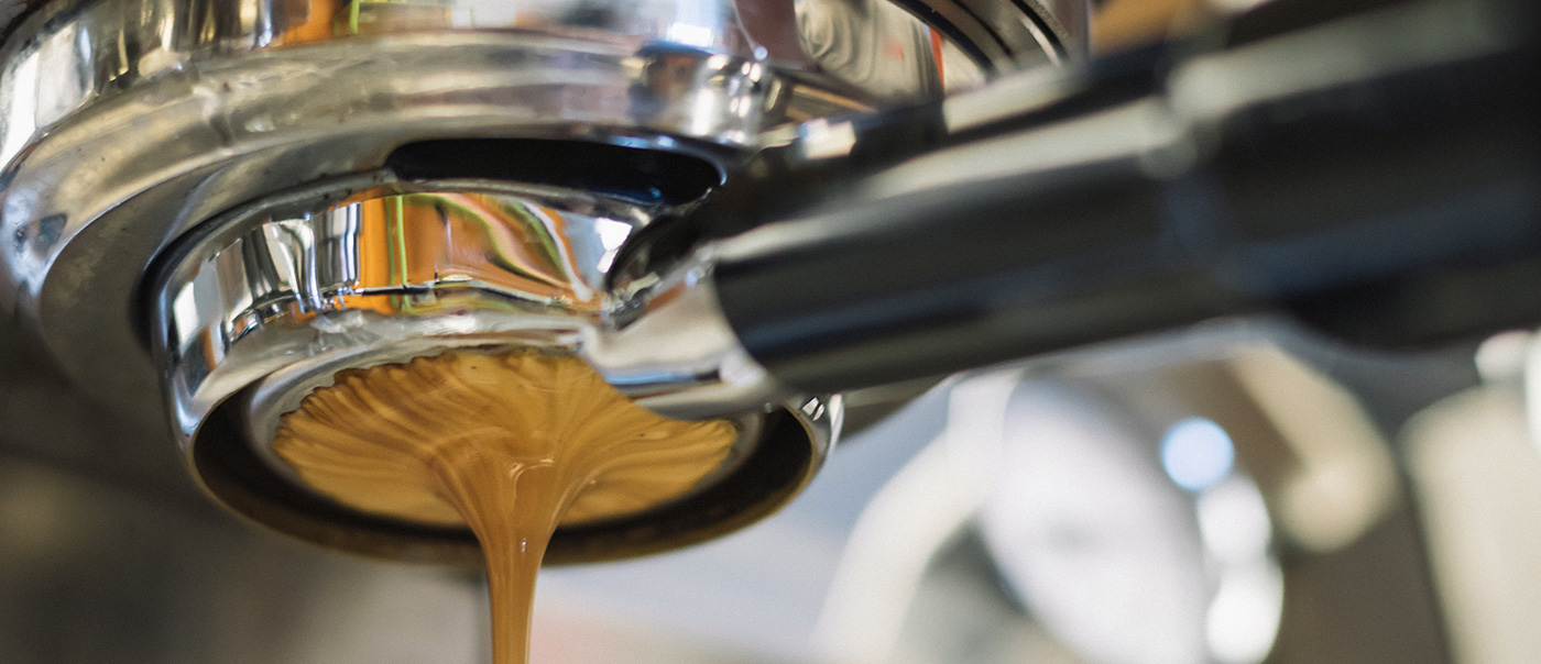 Coffee pouring from press