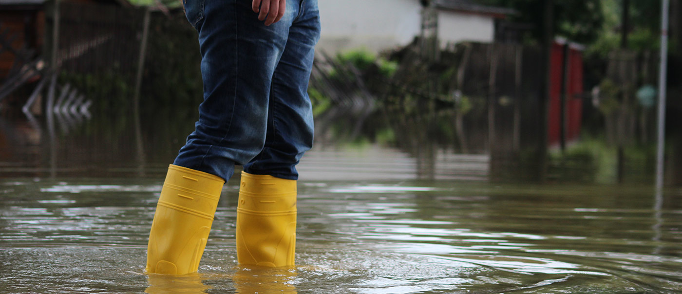 Feet in water.