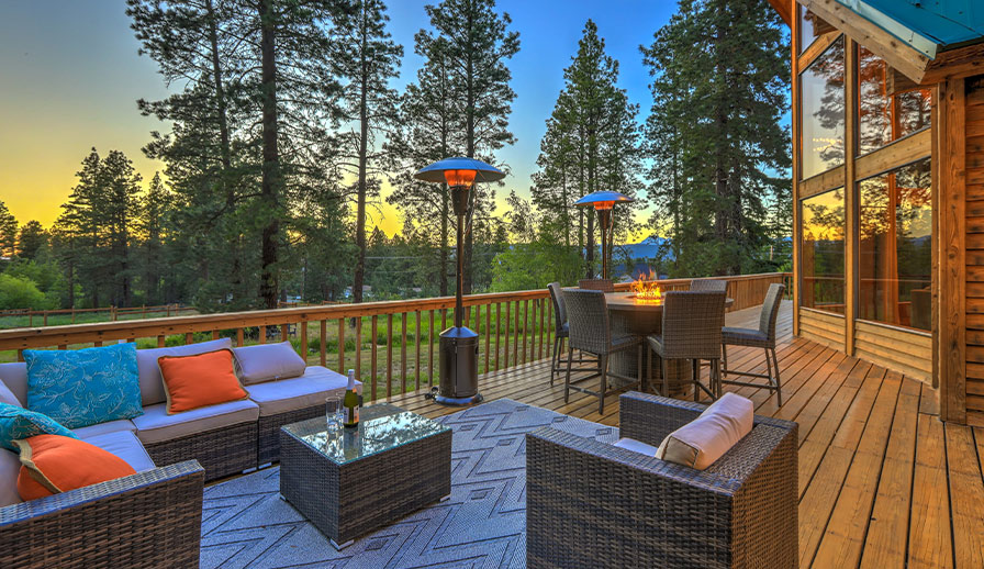 Beautiful cottage deck