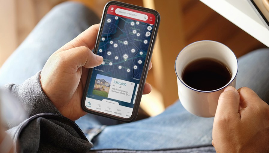 REALTOR.ca on a mobile phone.